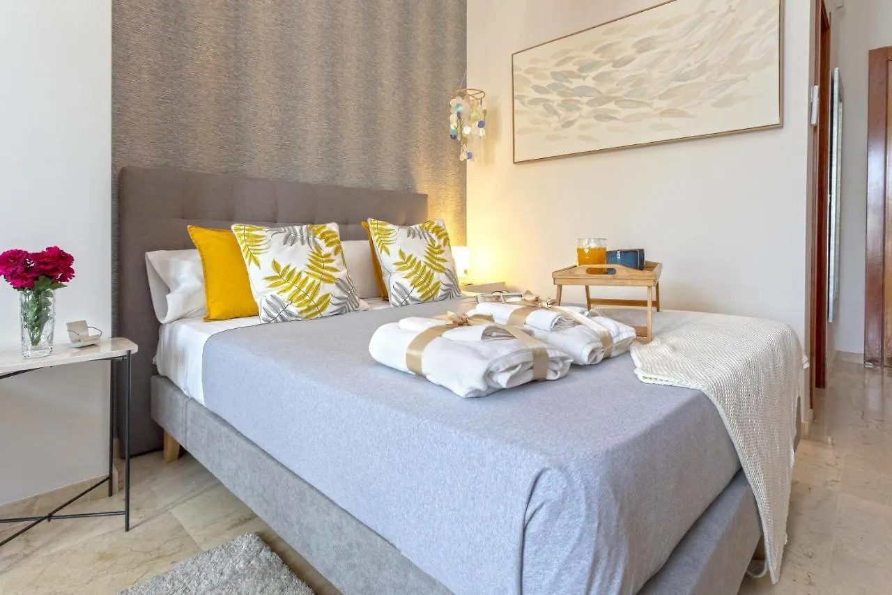 -Malagasunapts-Cool Center Pena 12 Apartment