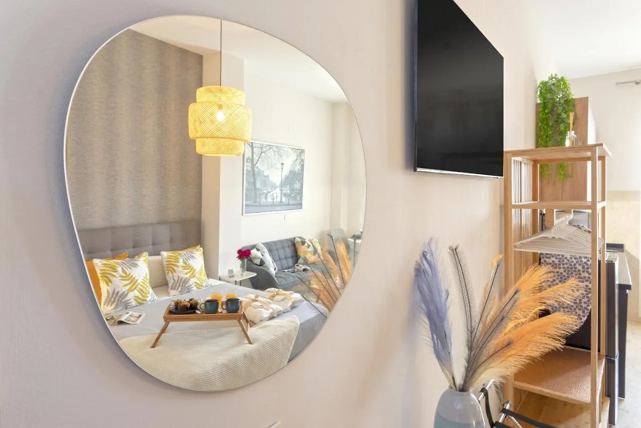 -Malagasunapts-Cool Center Pena 12 0*, Malaga Spain