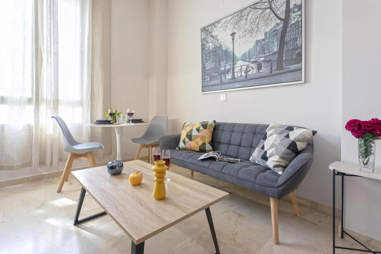 -Malagasunapts-Cool Center Pena 12 0*, Malaga